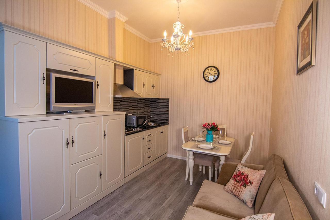 Royal Apartment In Old Tbilisi ภายนอก รูปภาพ