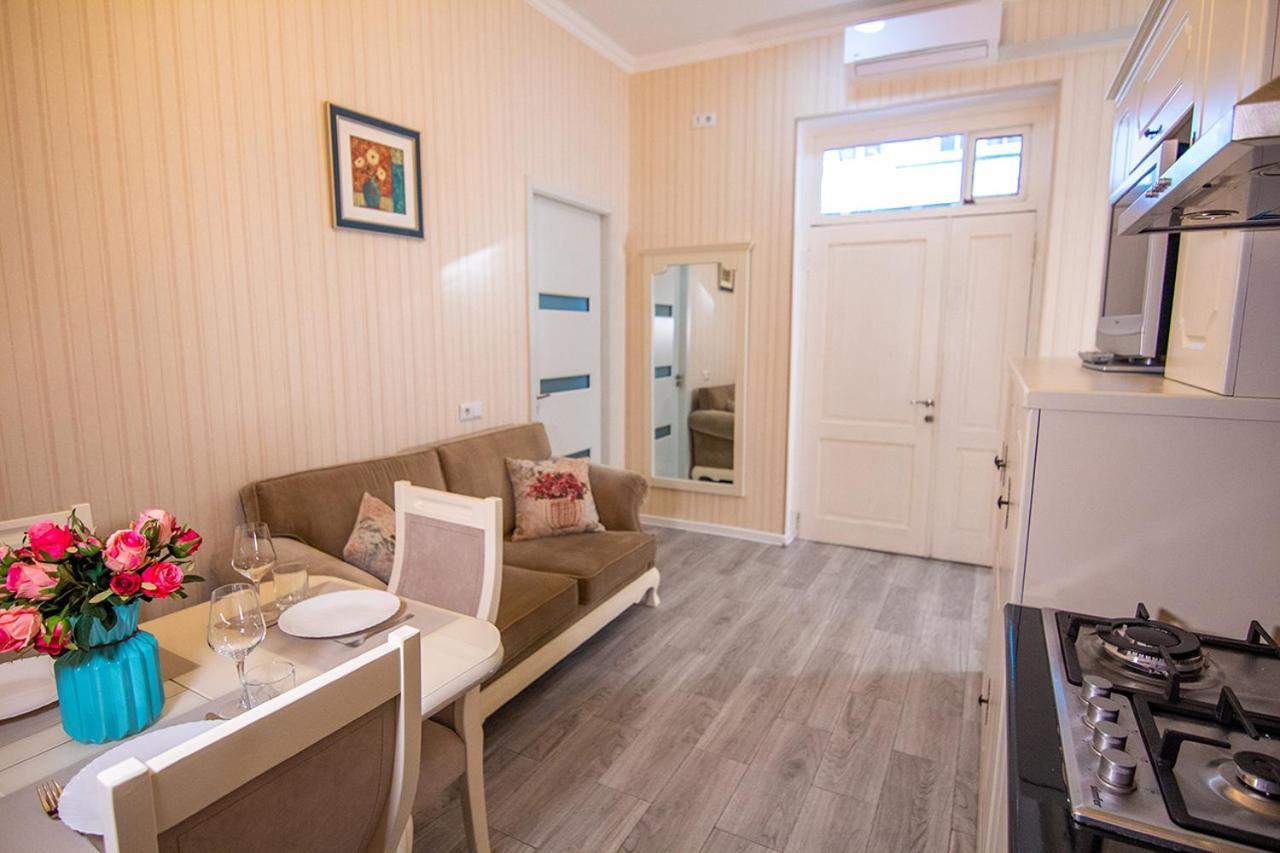 Royal Apartment In Old Tbilisi ภายนอก รูปภาพ